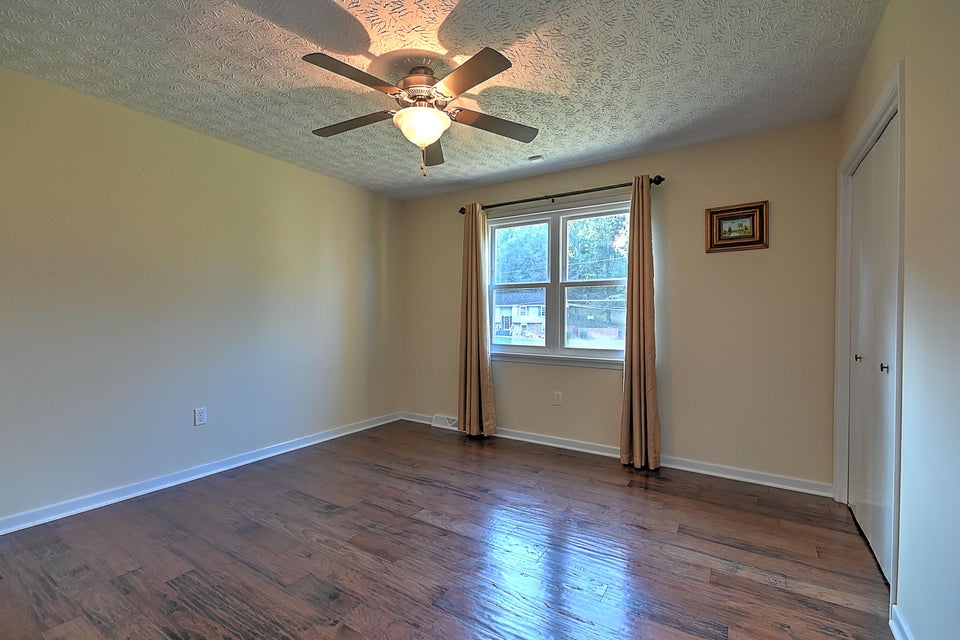 Photo #36: 300 Larkspur Drive