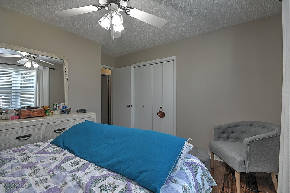 Photo #41: 300 Larkspur Drive