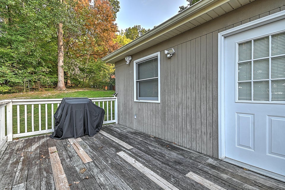 Photo #51: 300 Larkspur Drive
