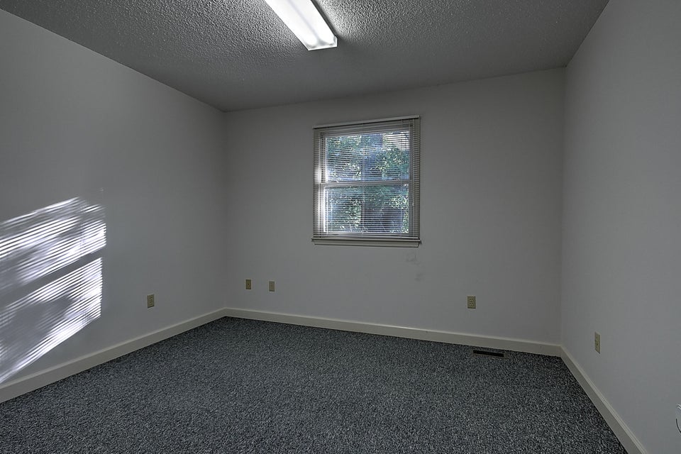 Photo #57: 300 Larkspur Drive