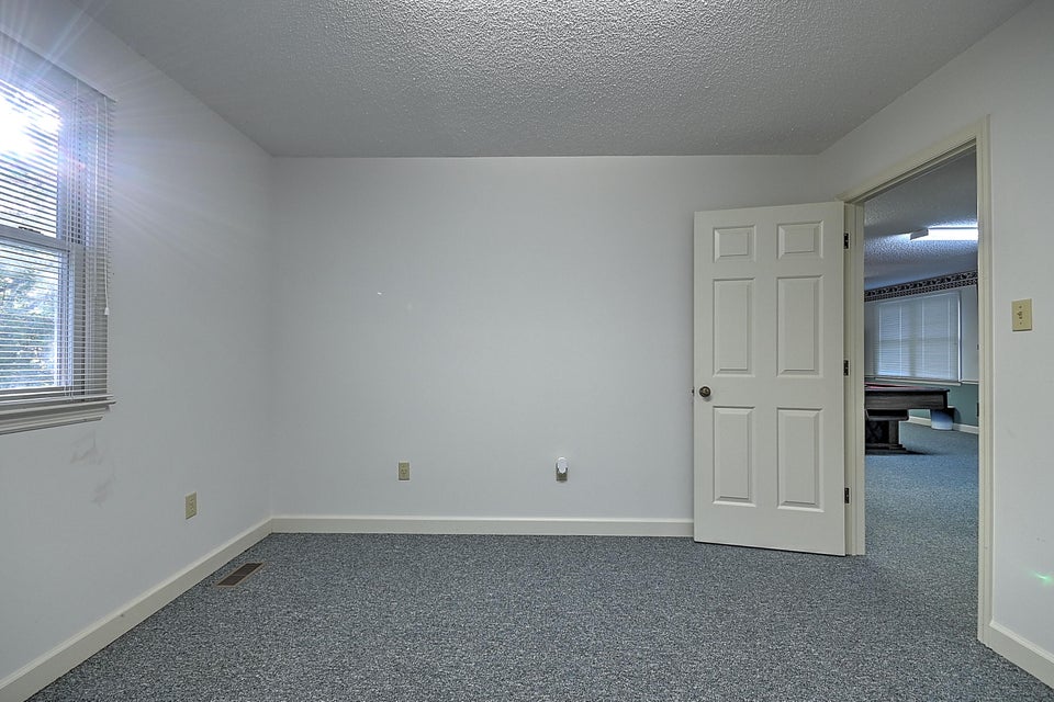 Photo #58: 300 Larkspur Drive
