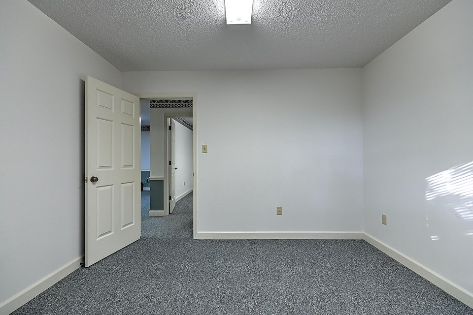 Photo #59: 300 Larkspur Drive