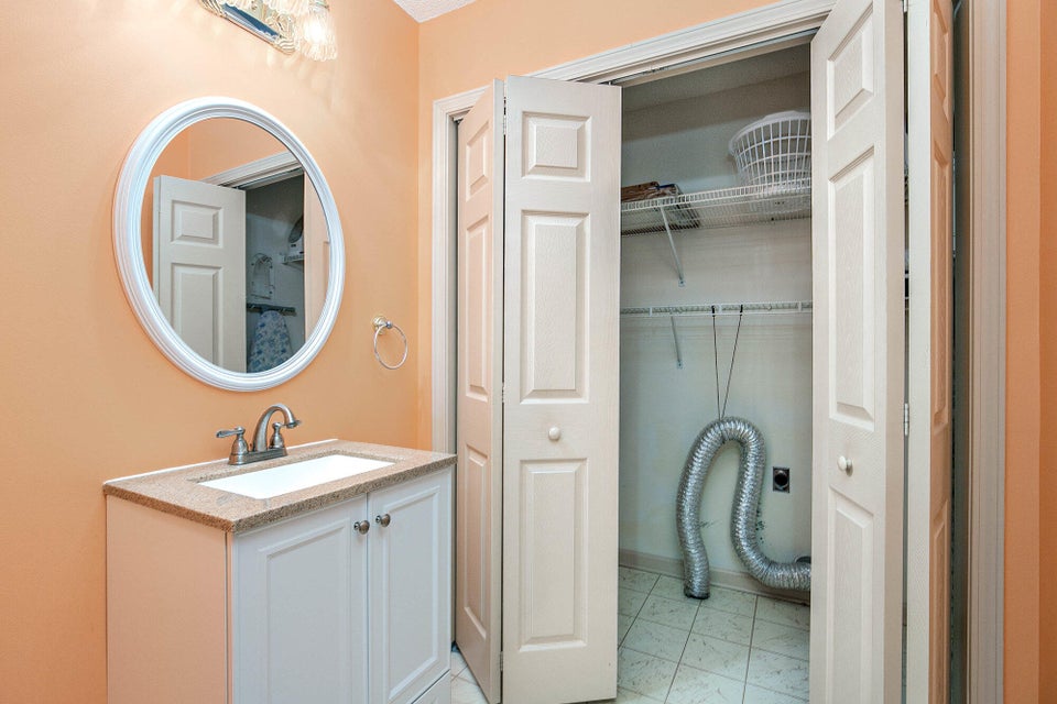 Photo #9: 326 Arbor Terrace