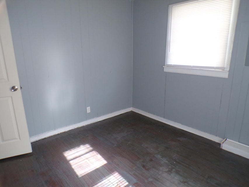 Photo #18: 2425 Charles Street