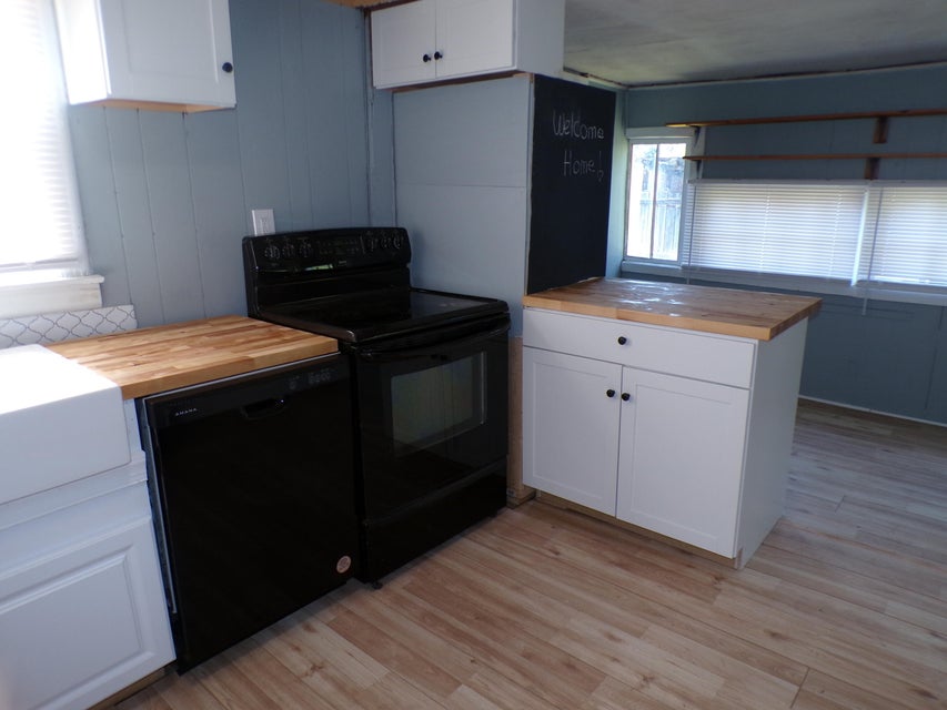 Photo #27: 2425 Charles Street