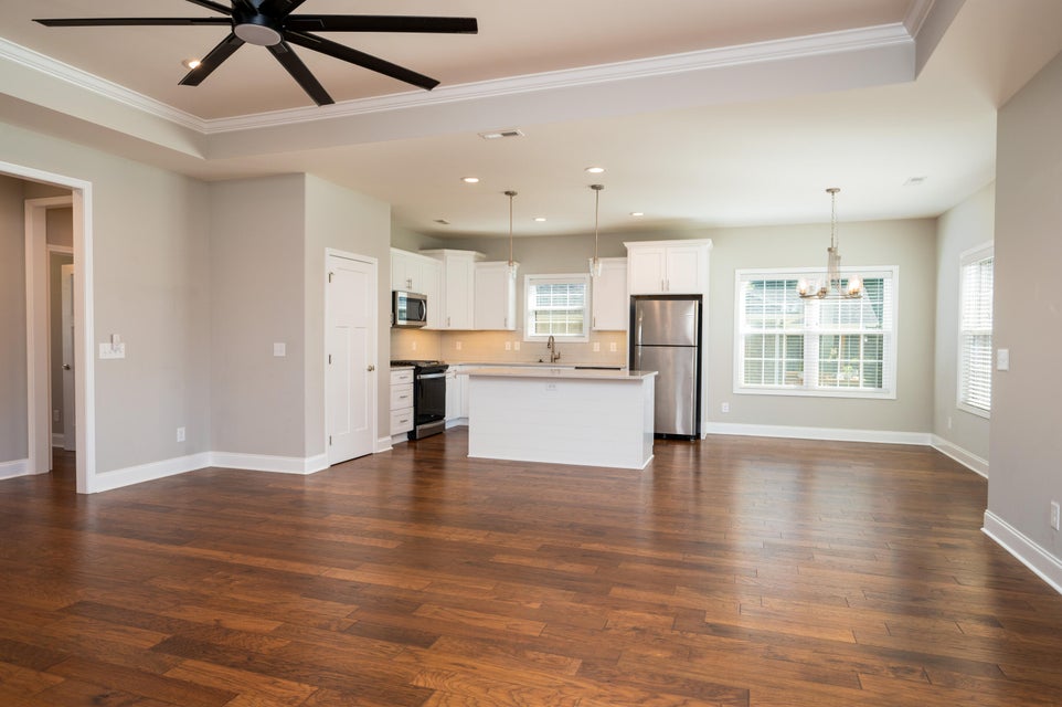 Photo #6: 871 Gardenia Drive