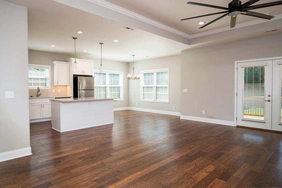 Photo #7: 871 Gardenia Drive