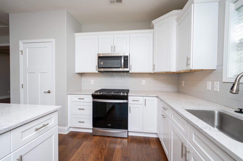 Photo #15: 871 Gardenia Drive