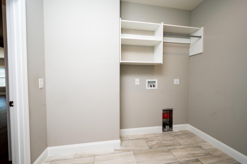 Photo #31: 871 Gardenia Drive