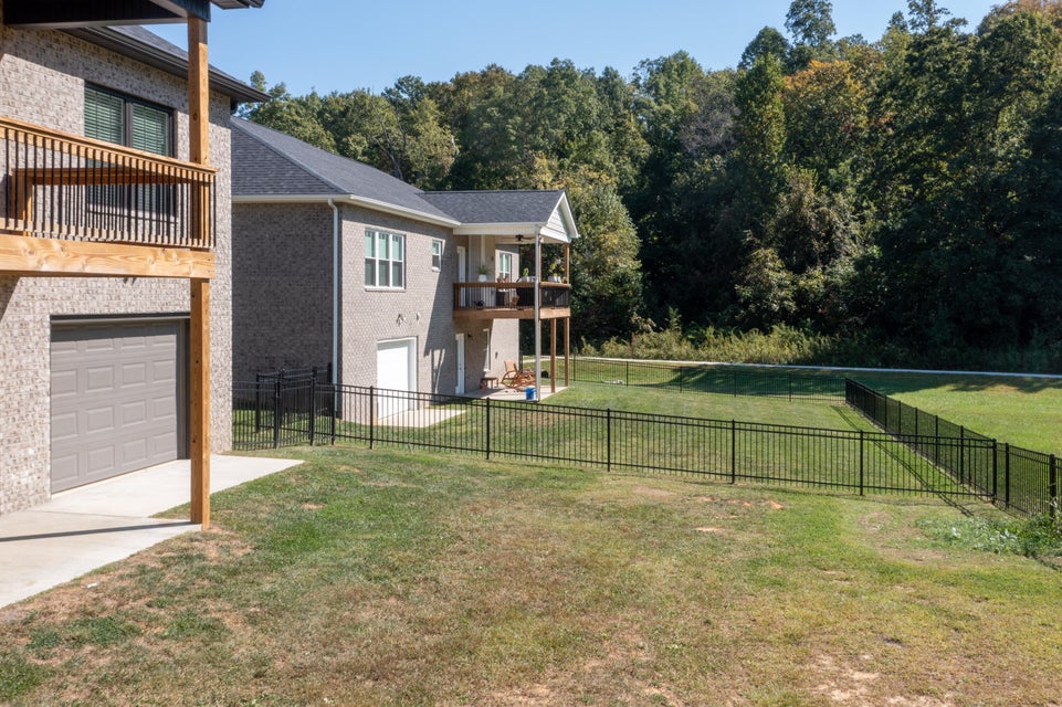 Photo #51: 871 Gardenia Drive