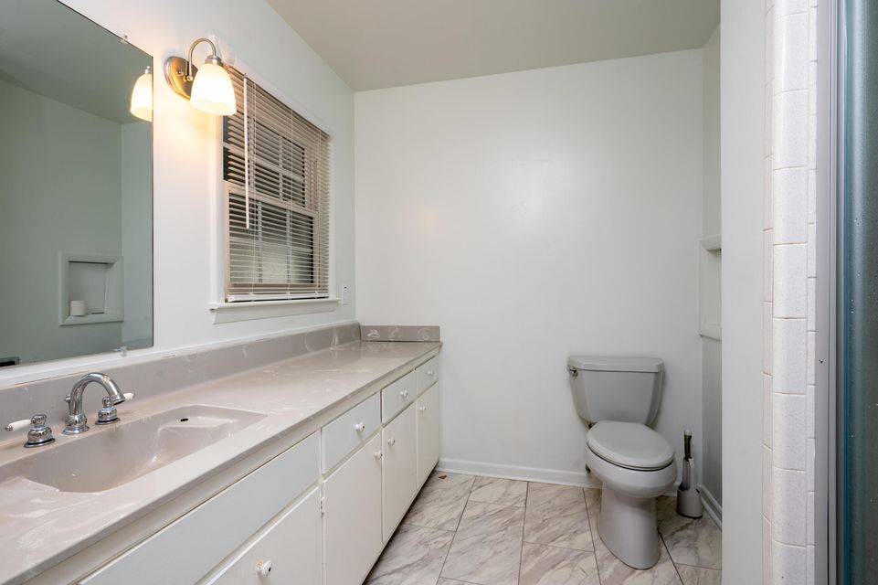 Photo #29: 808 Chippendale Road