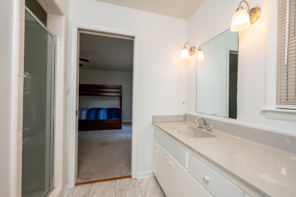 Photo #31: 808 Chippendale Road