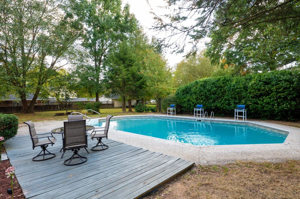 Photo #66: 808 Chippendale Road