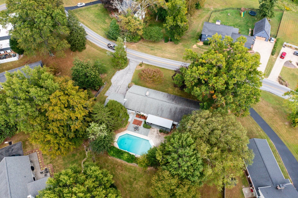 Photo #78: 808 Chippendale Road