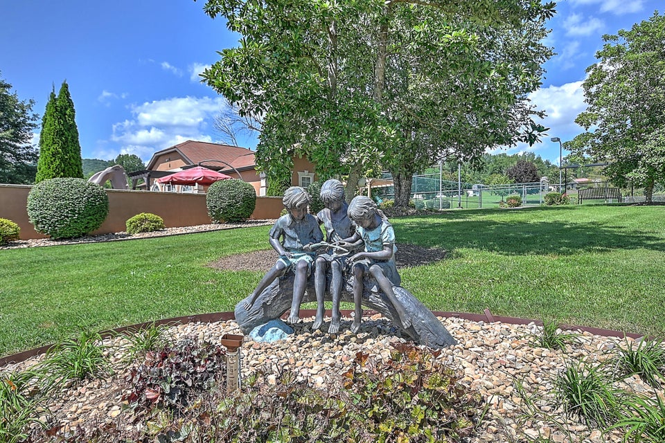 Photo #92: 124 Cross Community Road