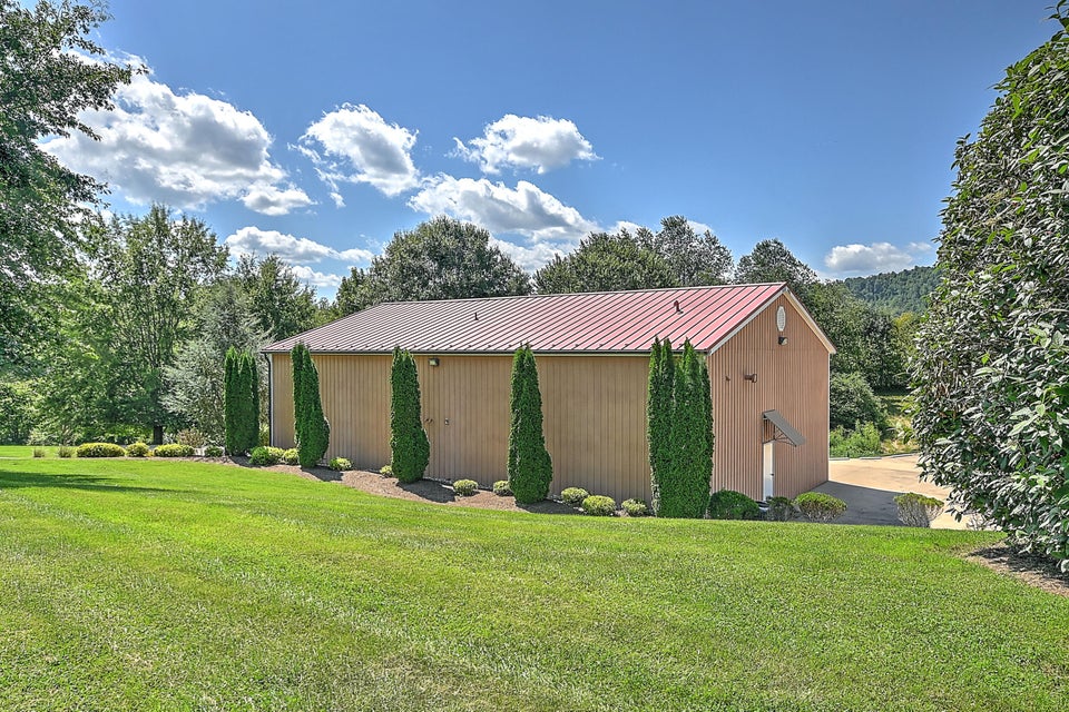 Photo #97: 124 Cross Community Road