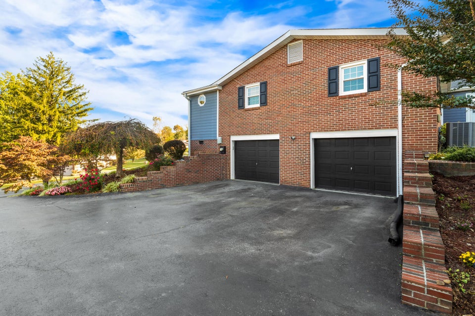 Photo #46: 646 Heritage Drive