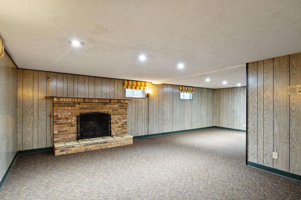 Photo #37: 646 Heritage Drive