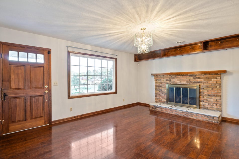 Photo #5: 646 Heritage Drive
