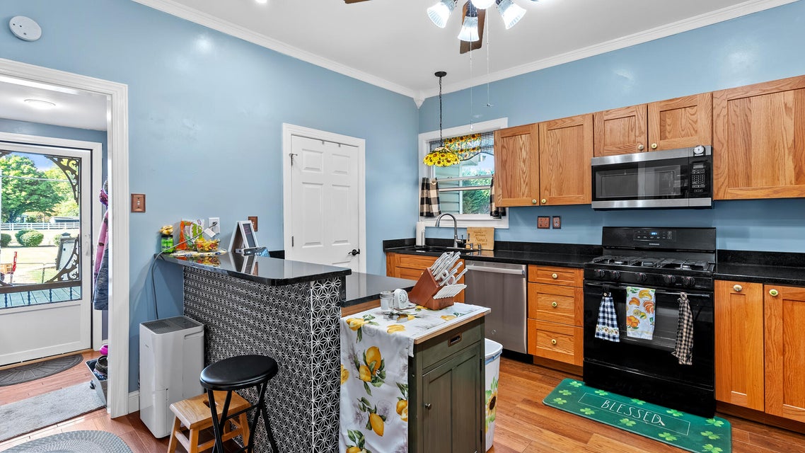 Photo #22: 825 2nd North Street