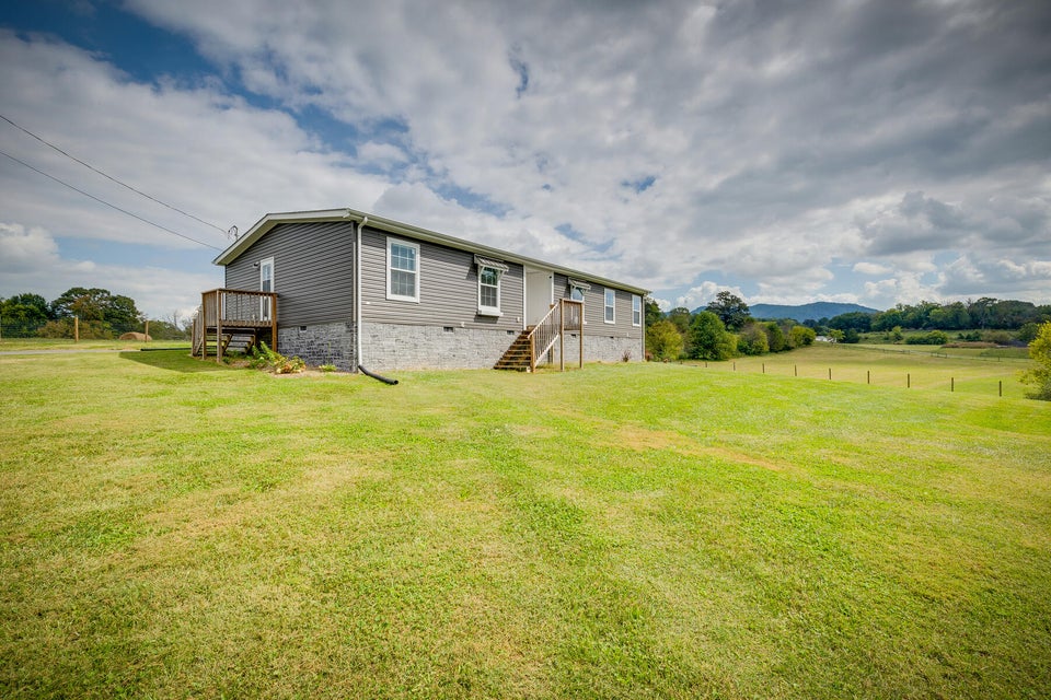 Photo #4: 4751 Greenwood Drive