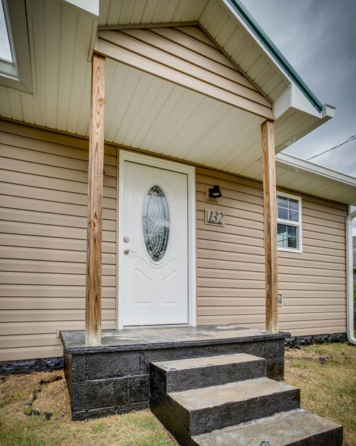 Photo #4: 132 Ruby Avenue