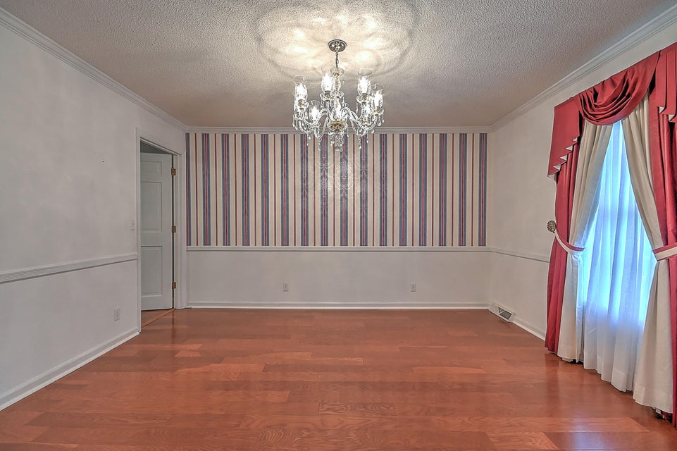 Photo #17: 904 Millercrest Drive