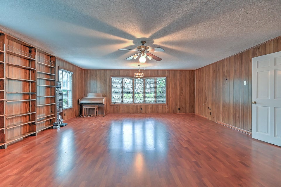 Photo #22: 904 Millercrest Drive
