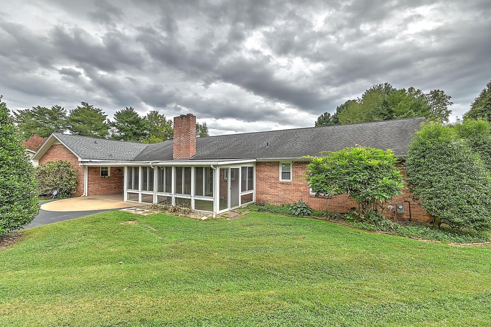 Photo #48: 904 Millercrest Drive