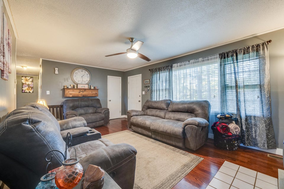 Photo #7: 119 Lynnwood Drive
