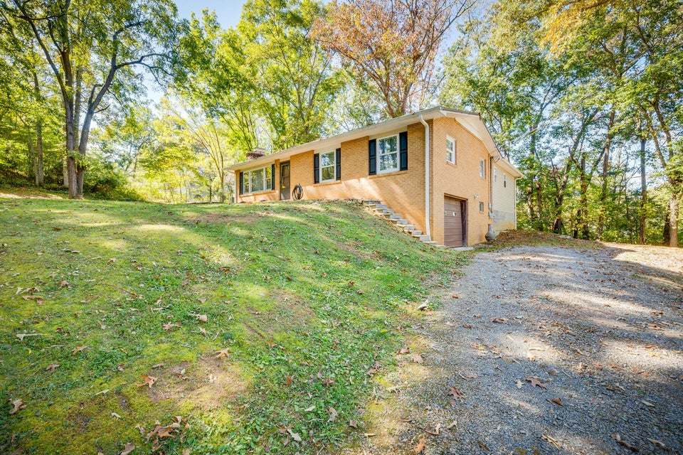 Photo #2: 119 Lynnwood Drive