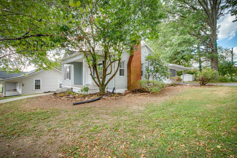 Photo #3: 1400 Tremont Avenue