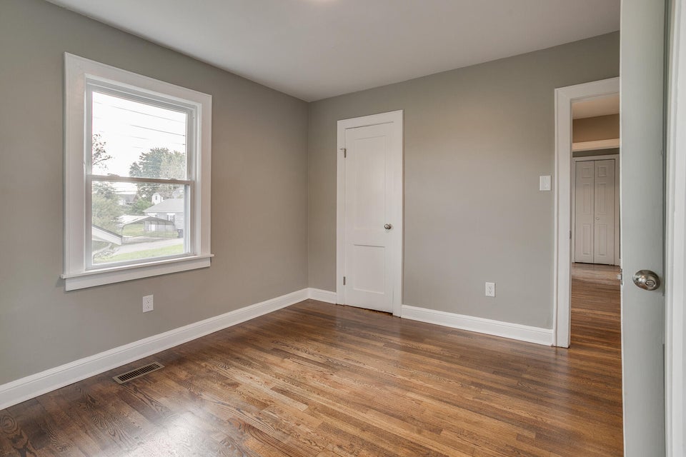 Photo #17: 1400 Tremont Avenue