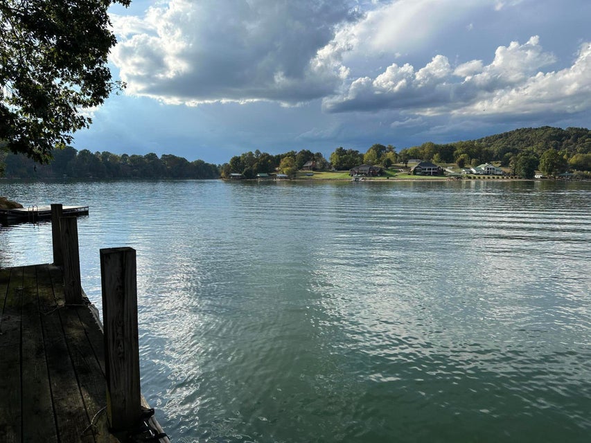 Photo #3: 328 Lakewind Drive