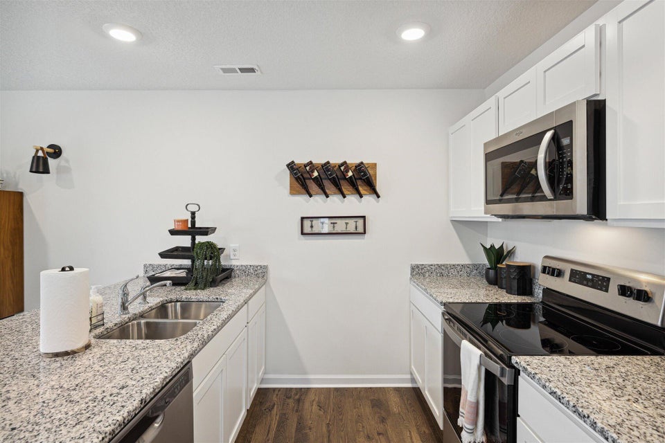 Photo #9: 1003 Saylors Place