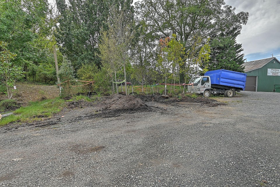 Photo #36: 954 Moreland Drive