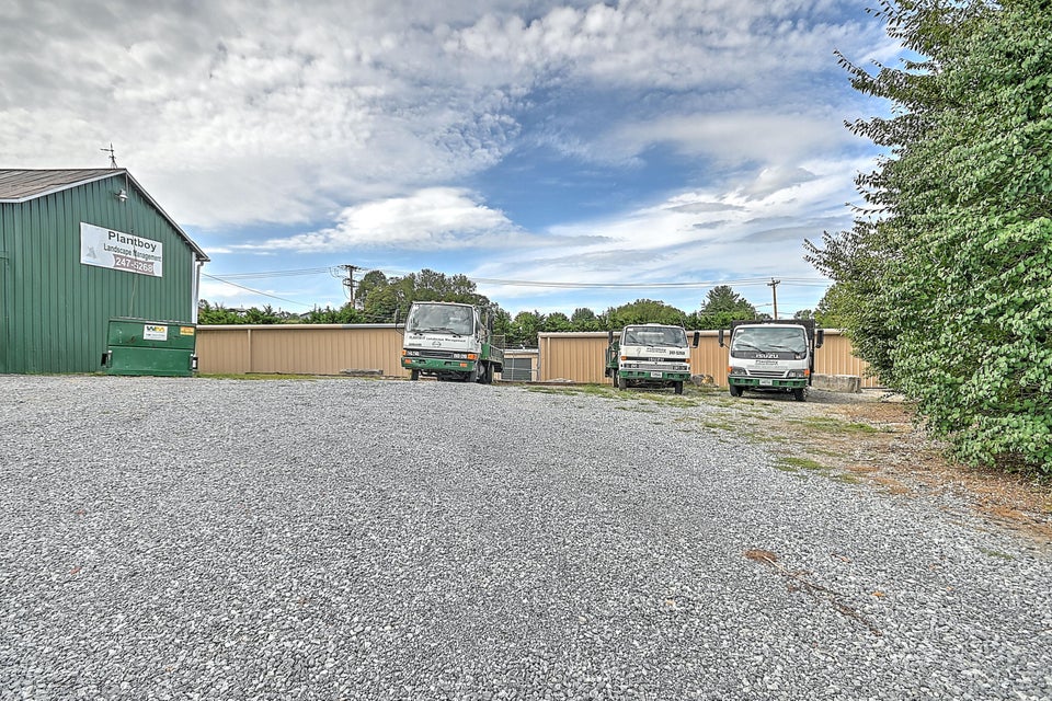 Photo #37: 954 Moreland Drive