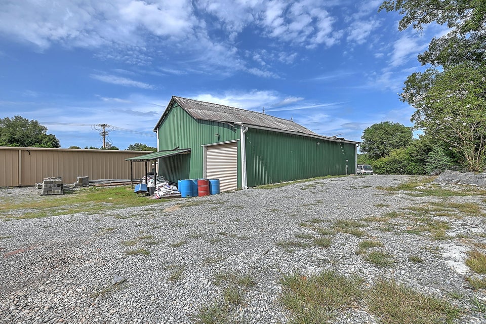 Photo #40: 954 Moreland Drive