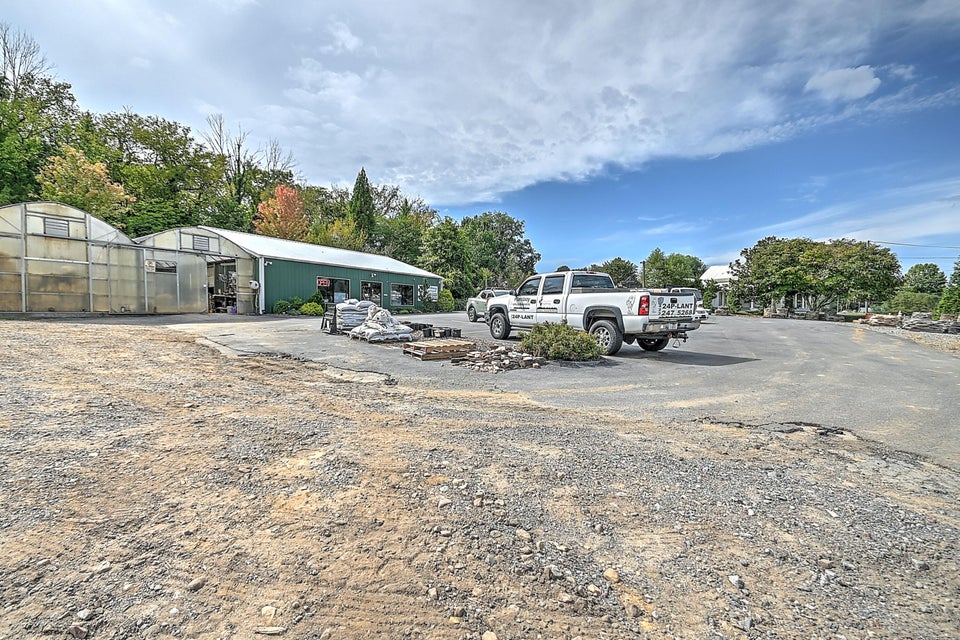 Photo #4: 954 Moreland Drive