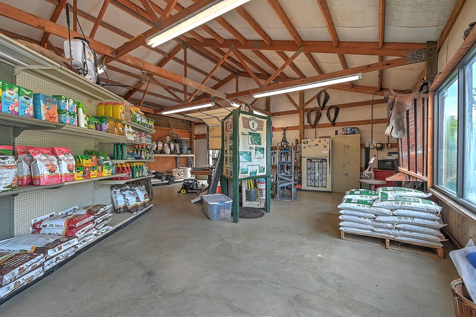 Photo #5: 954 Moreland Drive