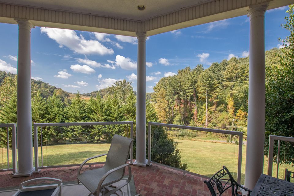 Photo #7: 21390 Sheffield Court
