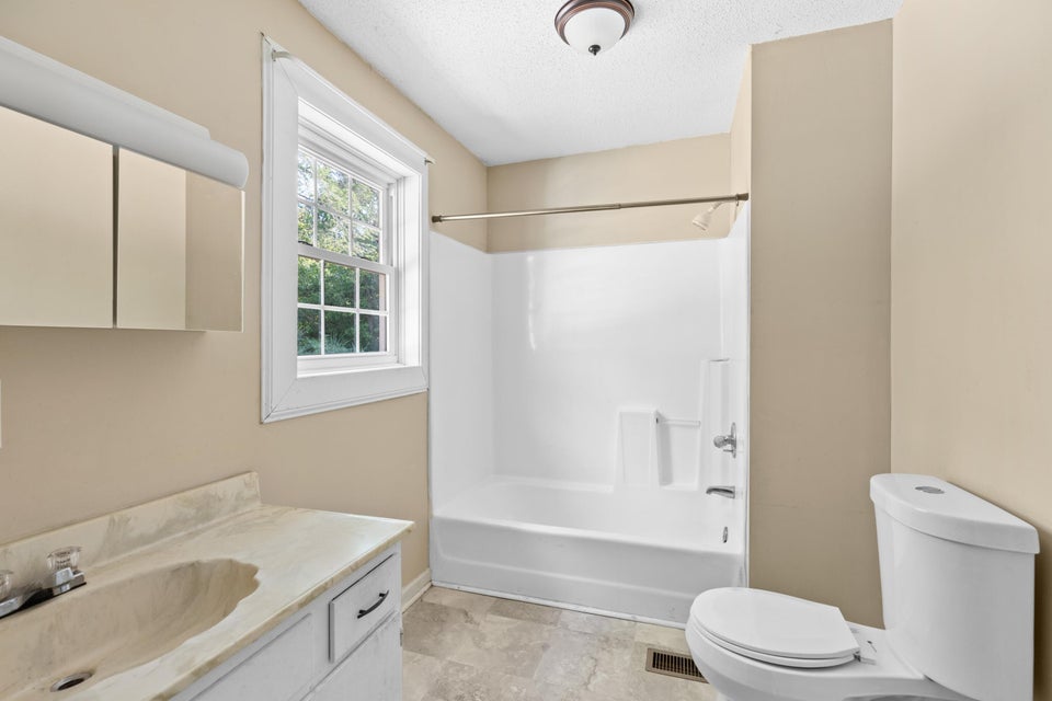 Photo #13: 2035 Tenneva Street