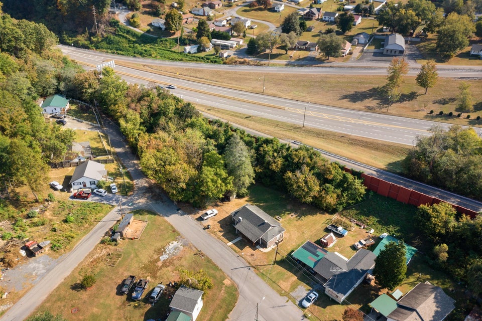 Photo #31: 2035 Tenneva Street