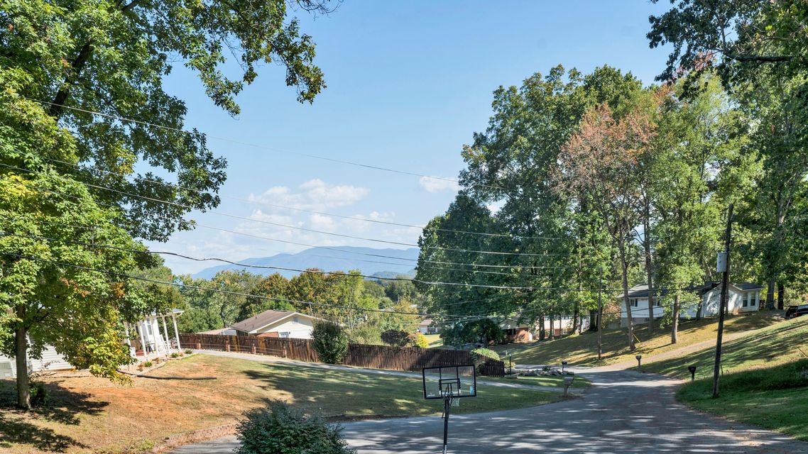 Photo #7: 325 Rosemary Lane
