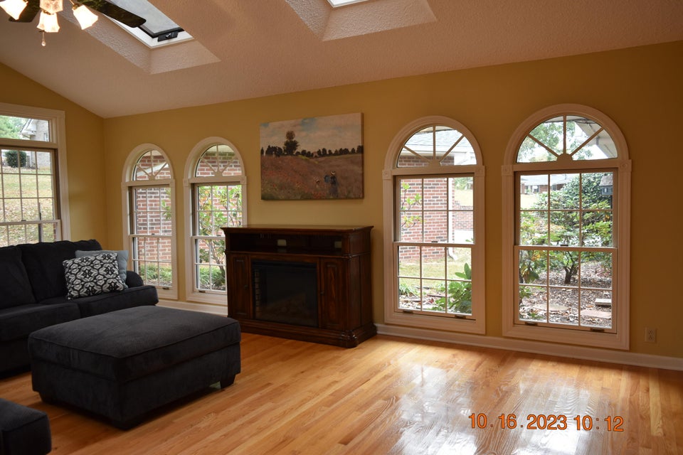 Photo #8: 908 Colfax Avenue