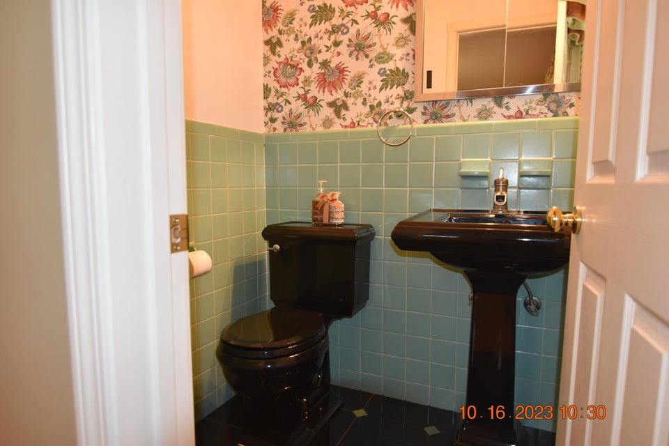 Photo #38: 908 Colfax Avenue