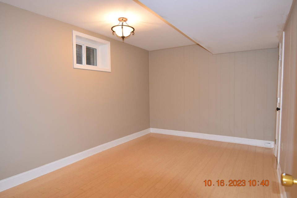 Photo #46: 908 Colfax Avenue