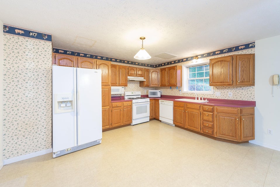 Photo #67: 923 Phyllis Street