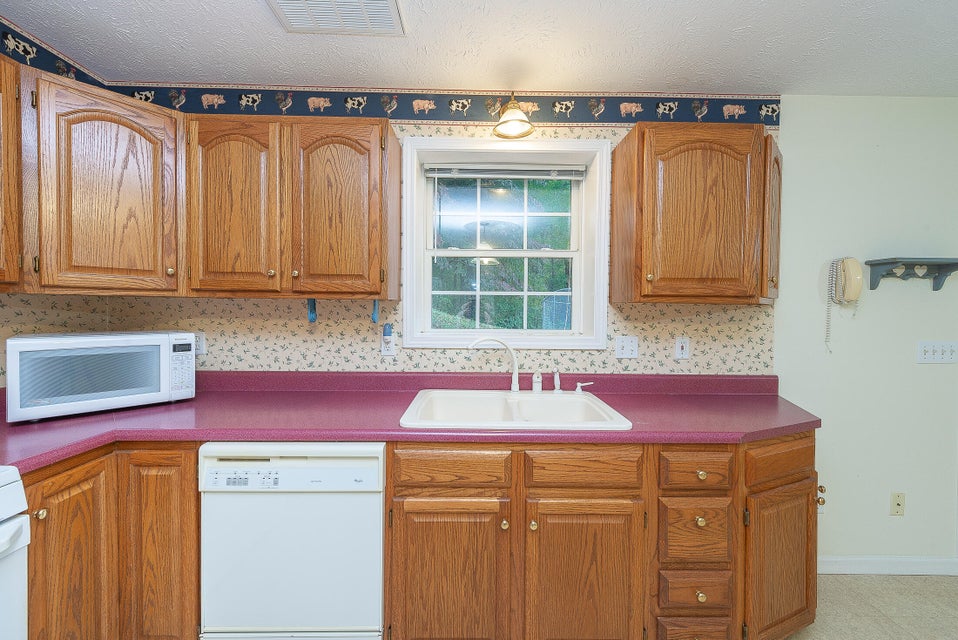 Photo #72: 923 Phyllis Street