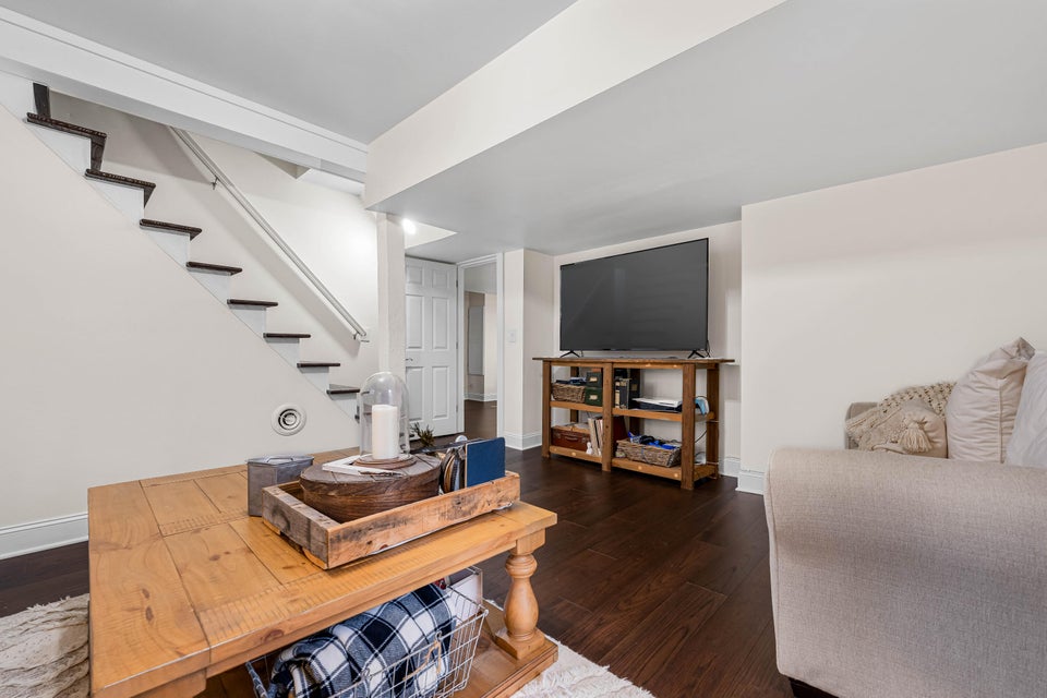 Photo #45: 1112 Maryland Avenue